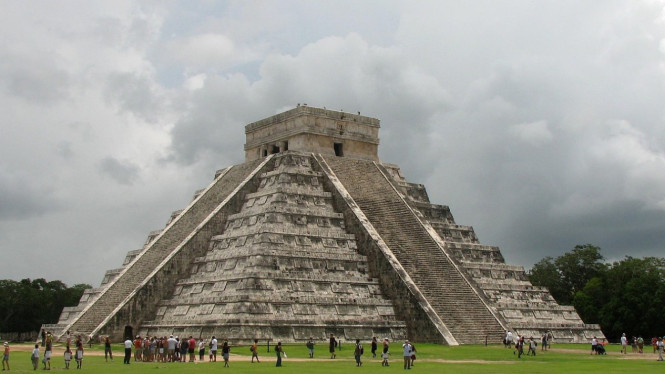 Piramida suku maya
