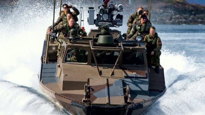 Kapal Baja