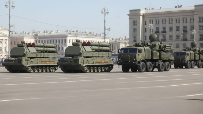 Pantsir S1 dan Buk M2E