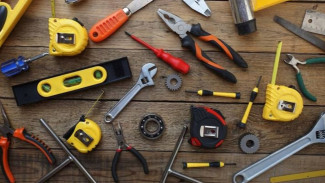 Tools Wajib Bengkel Rumahan: 5 Alat yang Bikin Servis Motor Jadi Gampang!