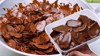 Modal Satu Sisir Pisang Jadi Enam Box, Usaha Keripik Cokelat Bikin Cuan Banyak Mengalir Deras!