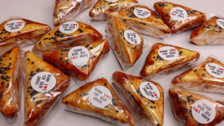 Roti Tawar Abon Tumpuk Tiga Lapis, Cocok Banget Buat Ide Jualan di Kantin dan Warung