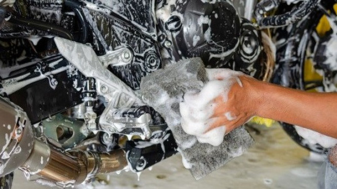 Tips Membersihkan Motor