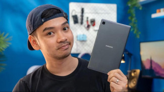 Gaji Jutaan dari Review Gadget? Ini Cara Jadi Konten Kreator Gadget dari Nol hingga Cuan!