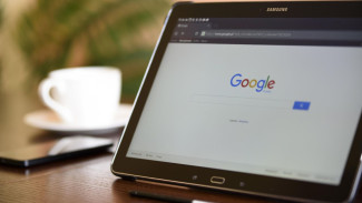 Survei: 55% Pengguna Kini Lebih Sering Memakai AI daripada Google