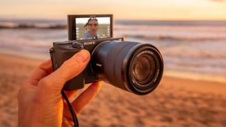5 Kamera Mirrorless Terbaik Agustus 2025, Ringkas tapi Fiturnya Gahar