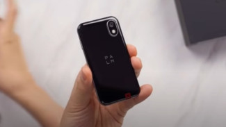 Review HP Super Kecil Palm Phone: Mungil tapi Canggih!