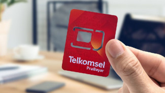 Kampanye Telkomsel Viral karena Satu Pesan Sederhana: 'Jangan Lupa Telepon Ayah'