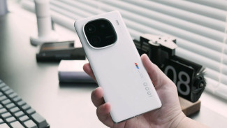 Bocoran iQOO 15: Layar OLED 2K, Snapdragon 8 Elite hingga Kamera Periskop 50 MP!