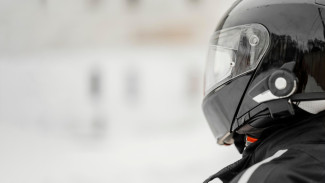 5 Intercom Helm di Bawah 1 Juta Terbaik 2025: Anti-Noise, Koneksi 1KM dan Tahan 15 Jam!