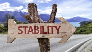 Sinergi Dorong Stabilitas