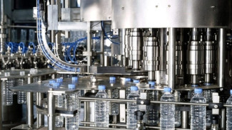 Perusahaan AMDK Ini Klaim Gunakan Teknologi Produksi Tanpa Sentuhan Manusia