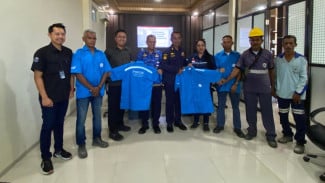 Bukan Sekadar Seragam