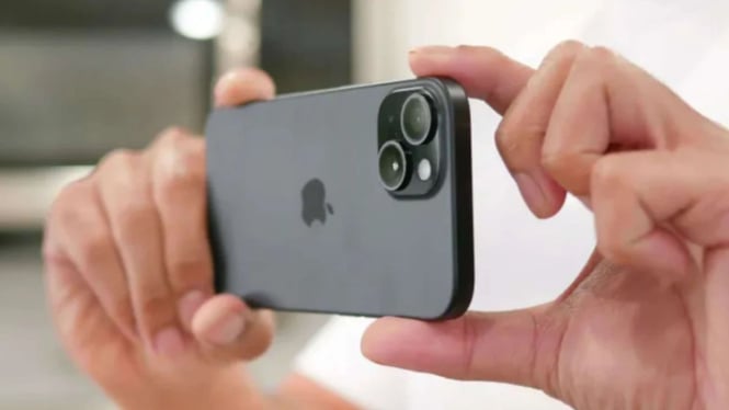 Ilustrasi menggunakan kamera iPhone