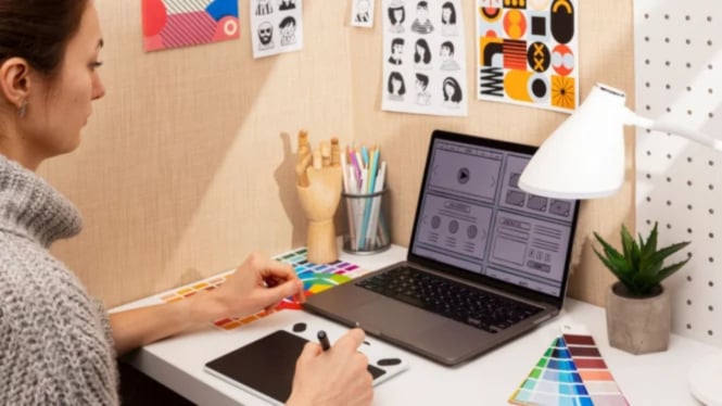 Ilustrasi laptop desain grafis