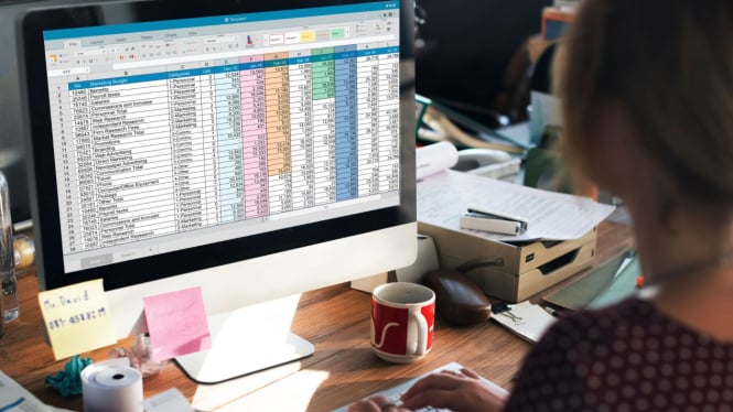 Menggunakan Microsoft Excel di komputer