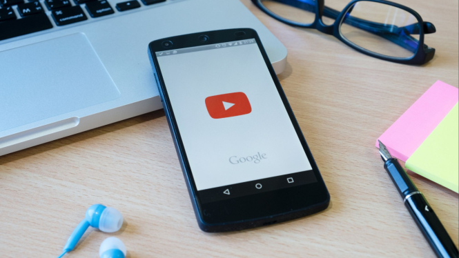 Ilustrasi YouTube/nonton YouTube