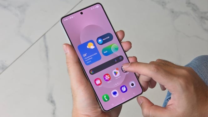 Samsung Galaxy S25 Edge.