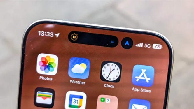 Ilustrasi layar iPhone 18