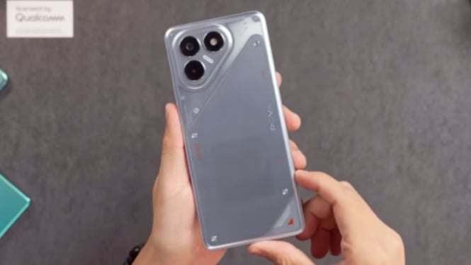 Tecno Pova 7