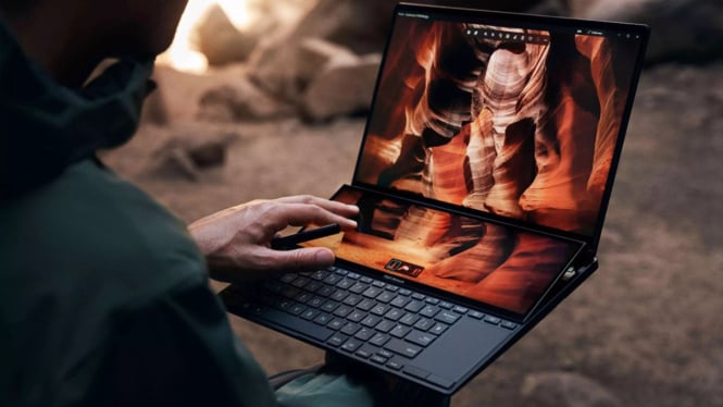 Laptop ASUS Zenbook Pro 14 Duo UX8402VU
