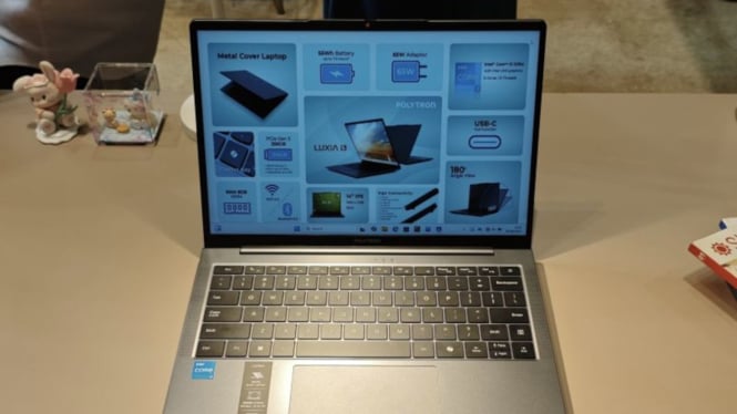 Laptop Luxia Polytron.