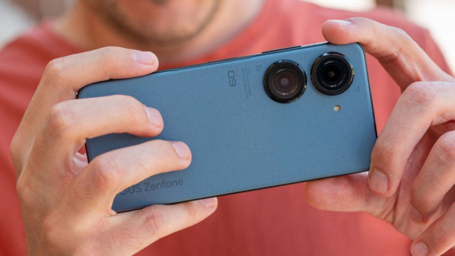 ASUS Zenfone 9