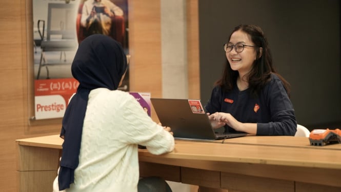 Telkomsel merayakan Hari Pelanggan Nasional.