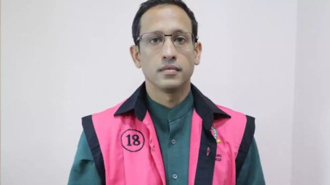 Nadiem Makarim Pakai Baju Tahanan Kejagung
