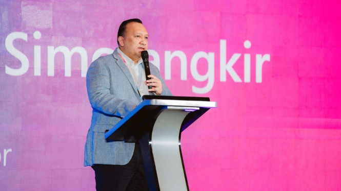 Direktur Utama Microsoft Indonesia Dharma Simorangkir.