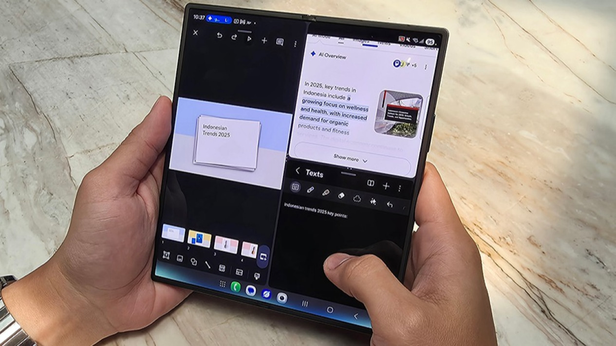 Produktivitas semakin seamless dan efisien berkat layar luas Galaxy Z Fold7 #Samsung
