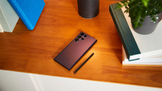 Samsung Galaxy S22 Series 5G Punya Warna Baru, Merah Paling Cetar!