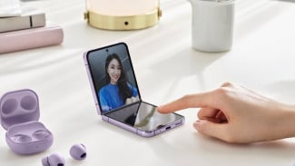 Cara Unik Terima Telepon Pakai Samsung Galaxy Z Flip4 5G
