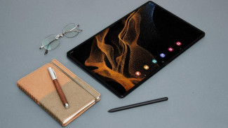 Android 12L Munculkan Taskbar di Samsung Galaxy Tab S8 Series