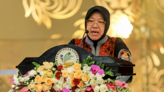 Eksploitasi Lansia Mandi Lumpur, Mensos Larang Aksi Ngemis Online di TikTok