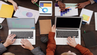 Spesifikasi Pilihan Laptop Terbaik untuk Pekerja Kantoran 2023