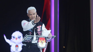 Ganjar Pranowo Dorong Kemandirian di Industri Gadget: Harga Laptop Rp 1 Juta