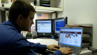 Atasi Komputer Lemot & Error? Cukup Restart! Ini Alasannya!