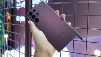 Samsung Hentikan Update One UI 6.1 Untuk Galaxy S22, Apa Kira-kira Penyebabnya?