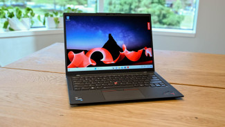 Lenovo ThinkPad X1 Carbon Gen 11: Laptop Ringan dan Bertenaga untuk Profesional