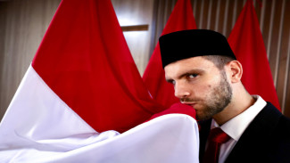 Maarten Paes, Kiper Timnas Indonesia Gabung ke Barcelona