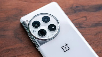 OnePlus 13R: Bocoran Lengkap Desain, Warna, dan Spesifikasi Sebelum Peluncuran