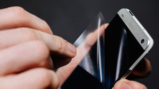 Masih bingung memilih anti gores? Temukan tips dan rekomendasinya di sini!