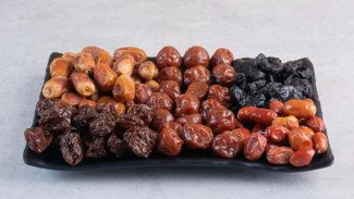 10 Jenis Kurma Terbaik dan Terfavorit di 2025: Rasa Enak dan Harga Terjangkau