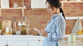 Rekomendasi HP Terbaik untuk Ibu Rumah Tangga dan Orang Tua