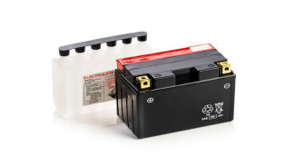 5 Tips Ampuh Merawat Aki Motor Agar Tahan Hingga 3 Tahun