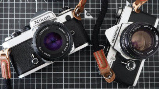 Nikon vs Olympus: Perbandingan Kamera Digital Lawas untuk Fotografi Unik