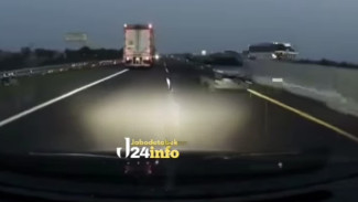 Viral! Honda BR-V Lawan Arus di Tol dan Adu Banteng dengan Bus, Ini Kronologi Lengkapnya!