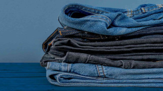 Cara Agar Warna Celana Jeans Awet Tak Luntur Meski Dicuci Bertahun-tahun!