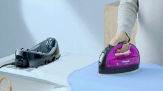 Panasonic NI-WL35PNSR, Setrika Uap Tanpa Kabel Yang Mudah Digunakan dan Praktis